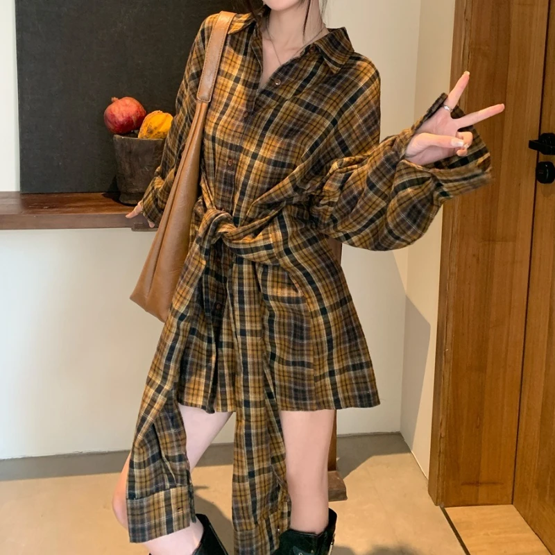 High-end Retro Plaid Long-sleeved Shirt Dress Women's 2025 New Lace-up Waist Slimming Short Skirt
High-end Retro Plaid Long-sleeved Shirt Dress Women's 2025 New Lace-up Waist Slimming Short Skirt