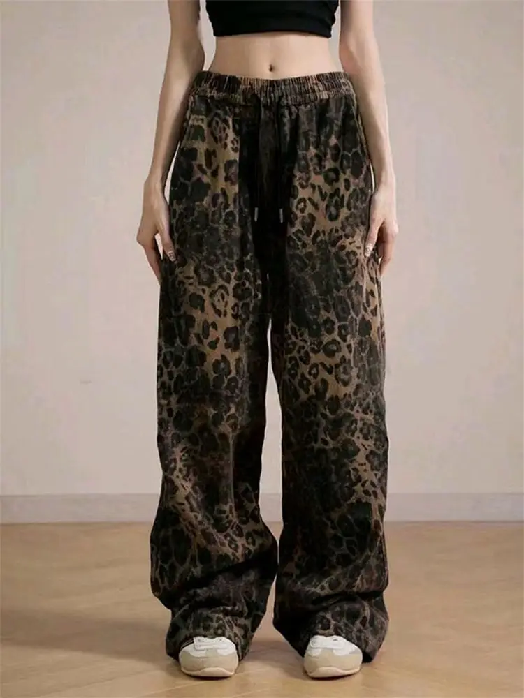 2025 Summer Women Leopard Pants Hippie Wide Leg Pants Loose Floor Length Sexy Trousers Hip-hop Chic Flare Pants
2025 Summer Women Leopard Pants Hippie Wide Leg Pants Loose Floor Length Sexy Trousers Hip-hop Chic Flare Pants