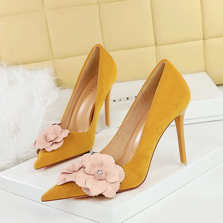 Korean Fashion Sweet Slim Super High Heels Middle Heels Light Mouth Pointed Color Blocked Flower Single Ladies Shoes Women Pumps
Korean Fashion Sweet Slim Super High Heels Middle Heels Light Mouth Pointed Color Blocked Flower Single Ladies Shoes Women Pumps