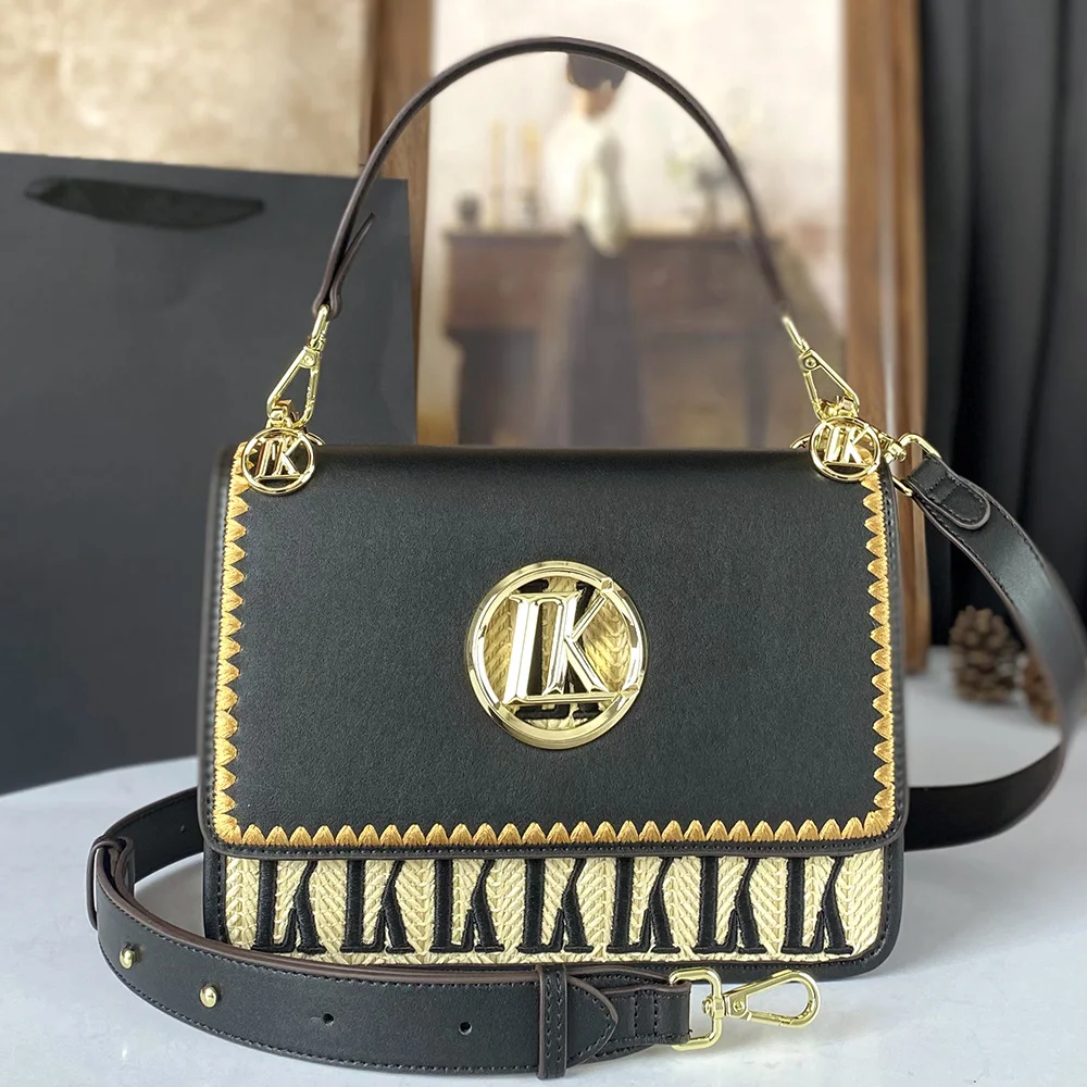 Fashion Women's Bag 2025 New Trendy Versatile Small Square Underarm Premium Western Style Handheld Cross Shoulder Bag
Fashion Women's Bag 2025 New Trendy Versatile Small Square Underarm Premium Western Style Handheld Cross Shoulder Bag