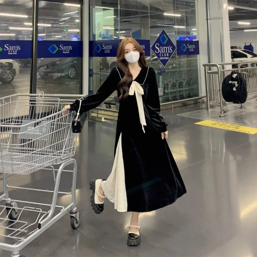 【New style】Large size women's clothing Hepburn style black velvet dress autumn and winter sweet doll neck skirt splicing contra
【New style】Large size women's clothing Hepburn style black velvet dress autumn and winter sweet doll neck skirt splicing contra