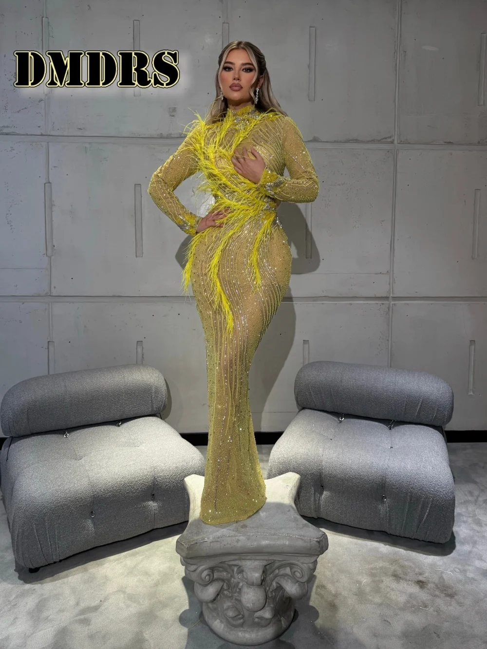Delicate Feather Evening Dress Romantic Long Sleeve Beaded Party Gown Elegant Round Neck Floor Length Party Dresses فساتين سهرة
Delicate Feather Evening Dress Romantic Long Sleeve Beaded Party Gown Elegant Round Neck Floor Length Party Dresses فساتين سهرة