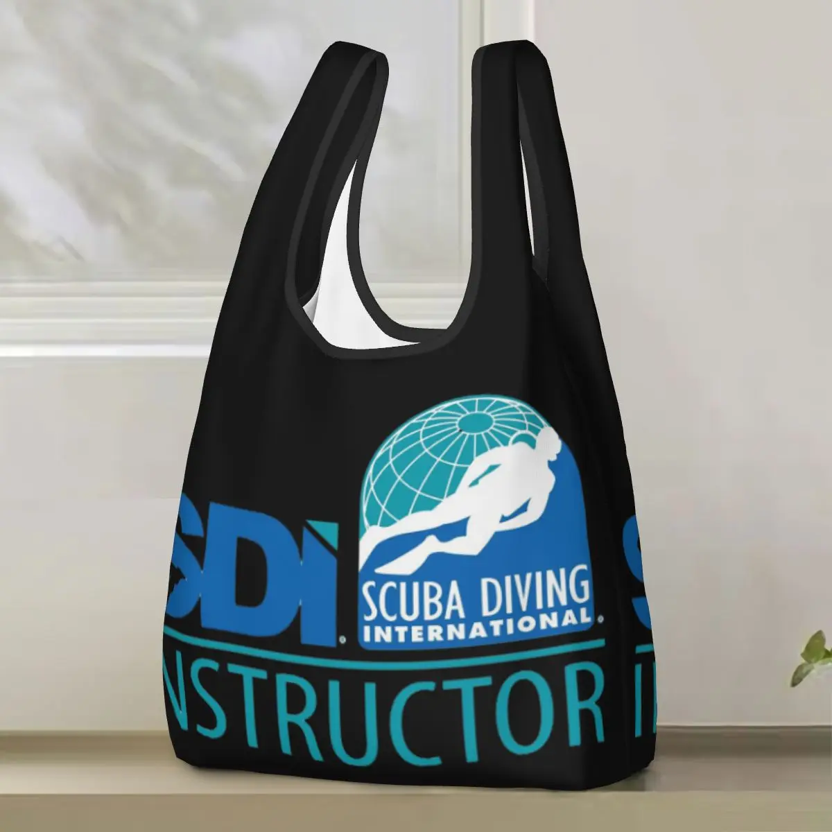 Международная сумка для подводного плавания (SDI) Портативные сумки-тоут Многоразовая сумка-шоппер на плечо Сумка для продуктов
Международная сумка для подводного плавания (SDI) Портативные сумки-тоут Многоразовая сумка-шоппер на плечо Сумка для продуктов