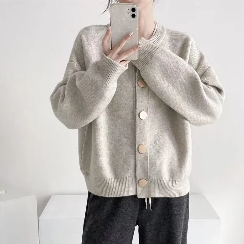 Harajuku Simple Solid Color Fashion Button Cardigan Sweaters Women's Autumn Winter Warm Comfortable Casual Versatile Sweaters
Harajuku Simple Solid Color Fashion Button Cardigan Sweaters Women's Autumn Winter Warm Comfortable Casual Versatile Sweaters