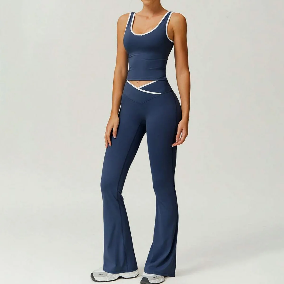 Европейский и американский Amazon для фитнеса с высокой талией, подтягивающий бег, облегающий крой телесного цвета, йоги, слегка расклешенные брюки, повседневная спортивная одежда
Европейский и американский Amazon для фитнеса с высокой талией, подтягивающий бег, облегающий крой телесного цвета, йоги, слегка расклешенные брюки, повседневная спортивная одежда