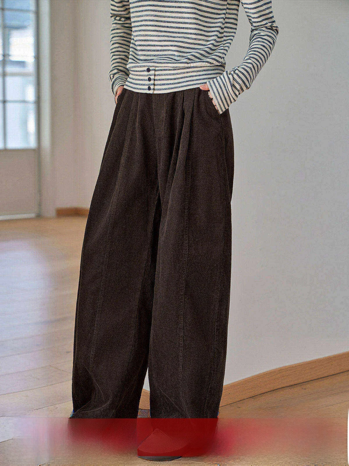 MoZa Vintage Style High Waist Wide Leg Casual Pants Women's Deep Brown Corduroy Straight Cut Spring 2026 New Arrival
MoZa Vintage Style High Waist Wide Leg Casual Pants Women's Deep Brown Corduroy Straight Cut Spring 2026 New Arrival