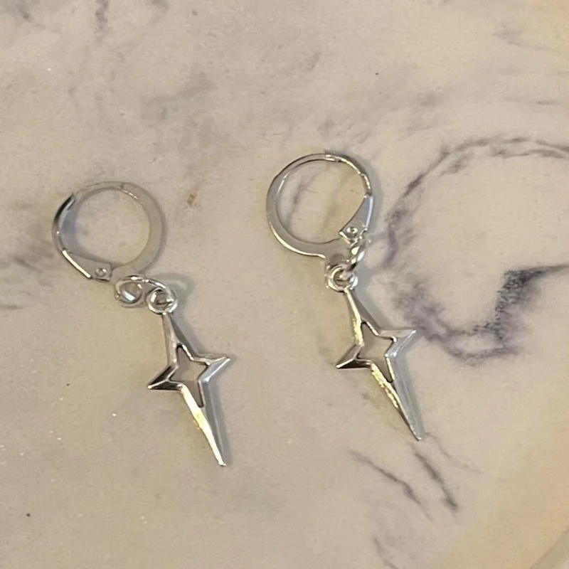 Handmade whimsigoth mini/small silvery sparkling star hoop silver plated earrings
Handmade whimsigoth mini/small silvery sparkling star hoop silver plated earrings