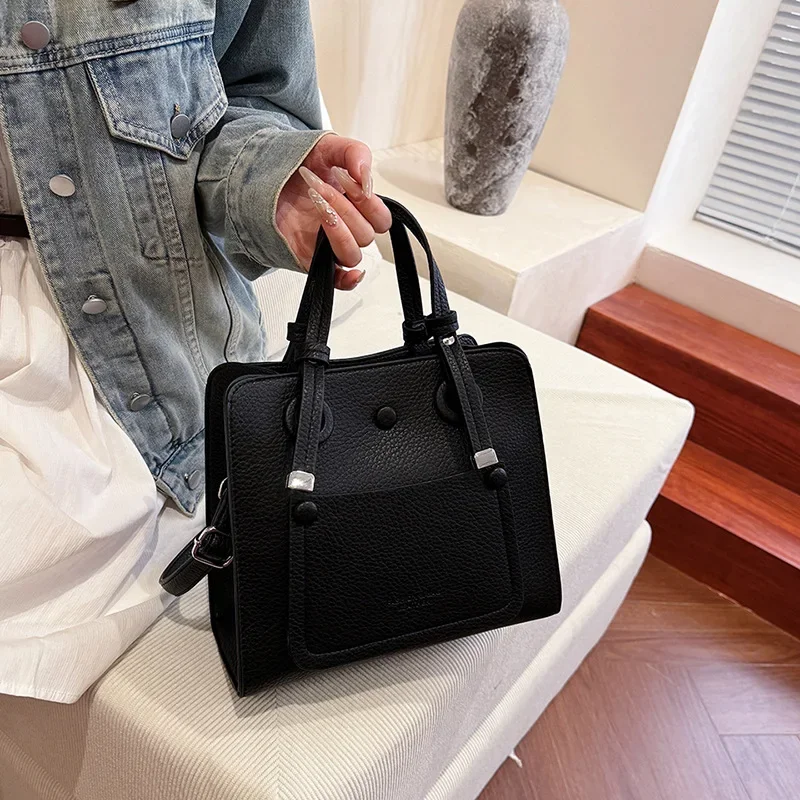 2025 Popular Handbag Live Broadcast Explosion Shoulder Messenger Bag with The Same Broadband Design Handbag
2025 Popular Handbag Live Broadcast Explosion Shoulder Messenger Bag with The Same Broadband Design Handbag