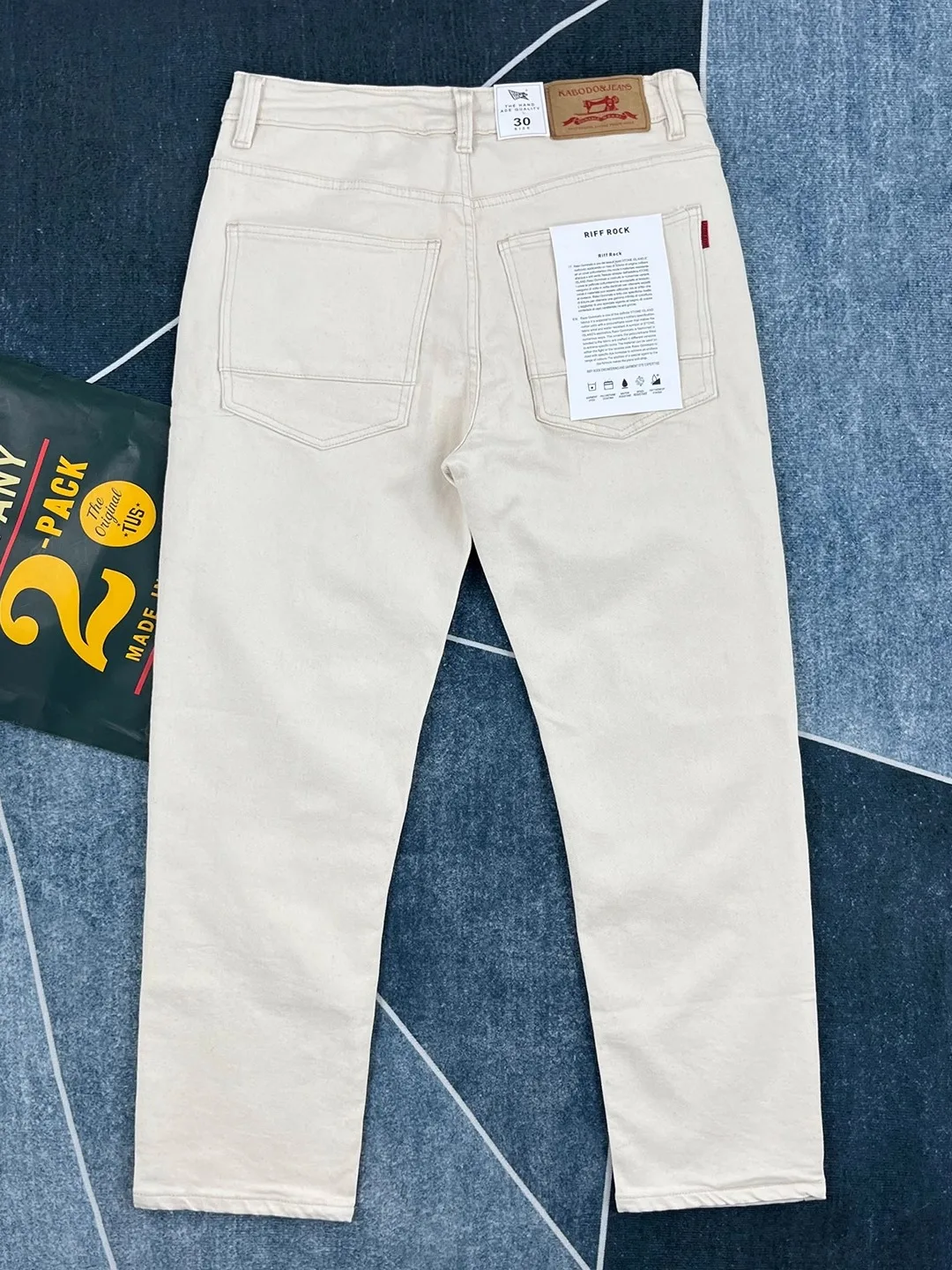 2025 Summer New Japanese Retro Heavyweight Solid Color Straight Jeans 98%Cotton Loose Fashion Comfortable Washed Casual Pants
2025 Summer New Japanese Retro Heavyweight Solid Color Straight Jeans 98%Cotton Loose Fashion Comfortable Washed Casual Pants