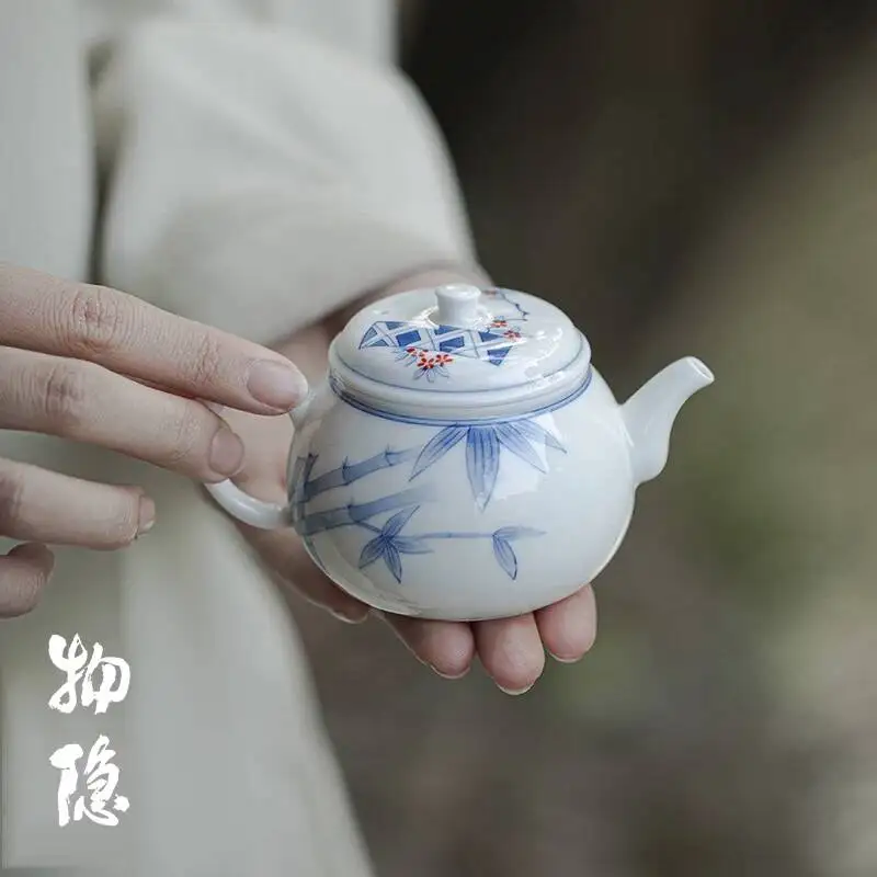 Wuyintang Japanese Style Bamboo Ball With Ball Hole Filter Home Use Kung Fu Tea Set Hand Held Single Teapot
Wuyintang Japanese Style Bamboo Ball With Ball Hole Filter Home Use Kung Fu Tea Set Hand Held Single Teapot