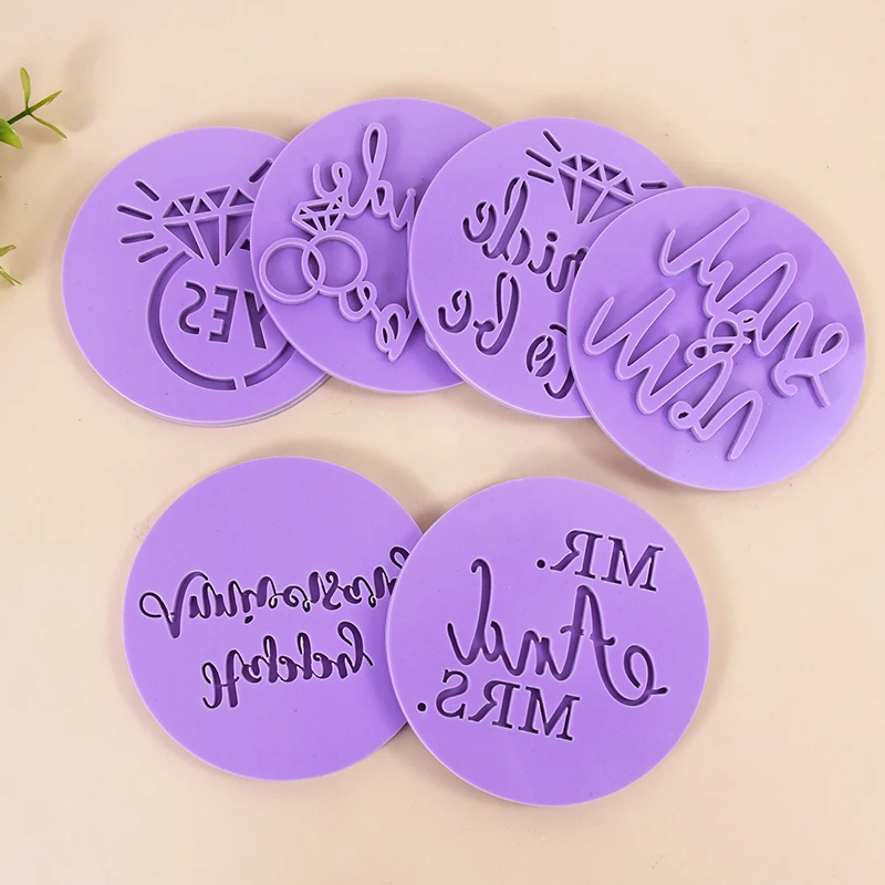 1pc Acrylic Embossed Stamp Cookie Mold 3D Fondant Cake Biscuit Round Mould Wedding Party DIY Cake Decorating Tools Baking Supply
1pc Acrylic Embossed Stamp Cookie Mold 3D Fondant Cake Biscuit Round Mould Wedding Party DIY Cake Decorating Tools Baking Supply