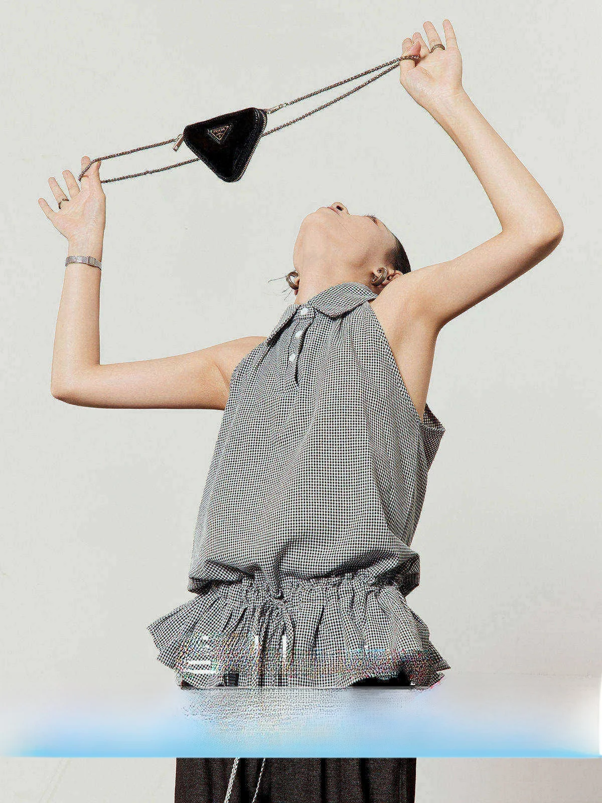 Новинка: Женская винтажная блузка в горошек с открытыми плечами, свободного кроя, с воротником-стойкой, летняя, элегантная
Новинка: Женская винтажная блузка в горошек с открытыми плечами, свободного кроя, с воротником-стойкой, летняя, элегантная