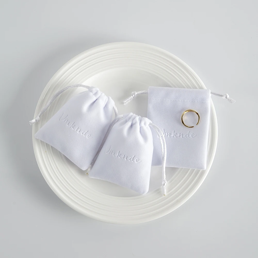 100Pcs Custom Logo Debossed White Velvet Bags Charms Earrings Bracelet Jewelry Packaging Bags Wedding Drawstring Gift Pouches
100Pcs Custom Logo Debossed White Velvet Bags Charms Earrings Bracelet Jewelry Packaging Bags Wedding Drawstring Gift Pouches