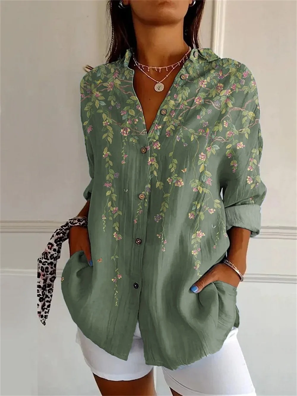 TIKI's new European and American style fashion dropped shoulder sleeve women's long-sleeved shirt plum blossom 3D digital printi
TIKI's new European and American style fashion dropped shoulder sleeve women's long-sleeved shirt plum blossom 3D digital printi