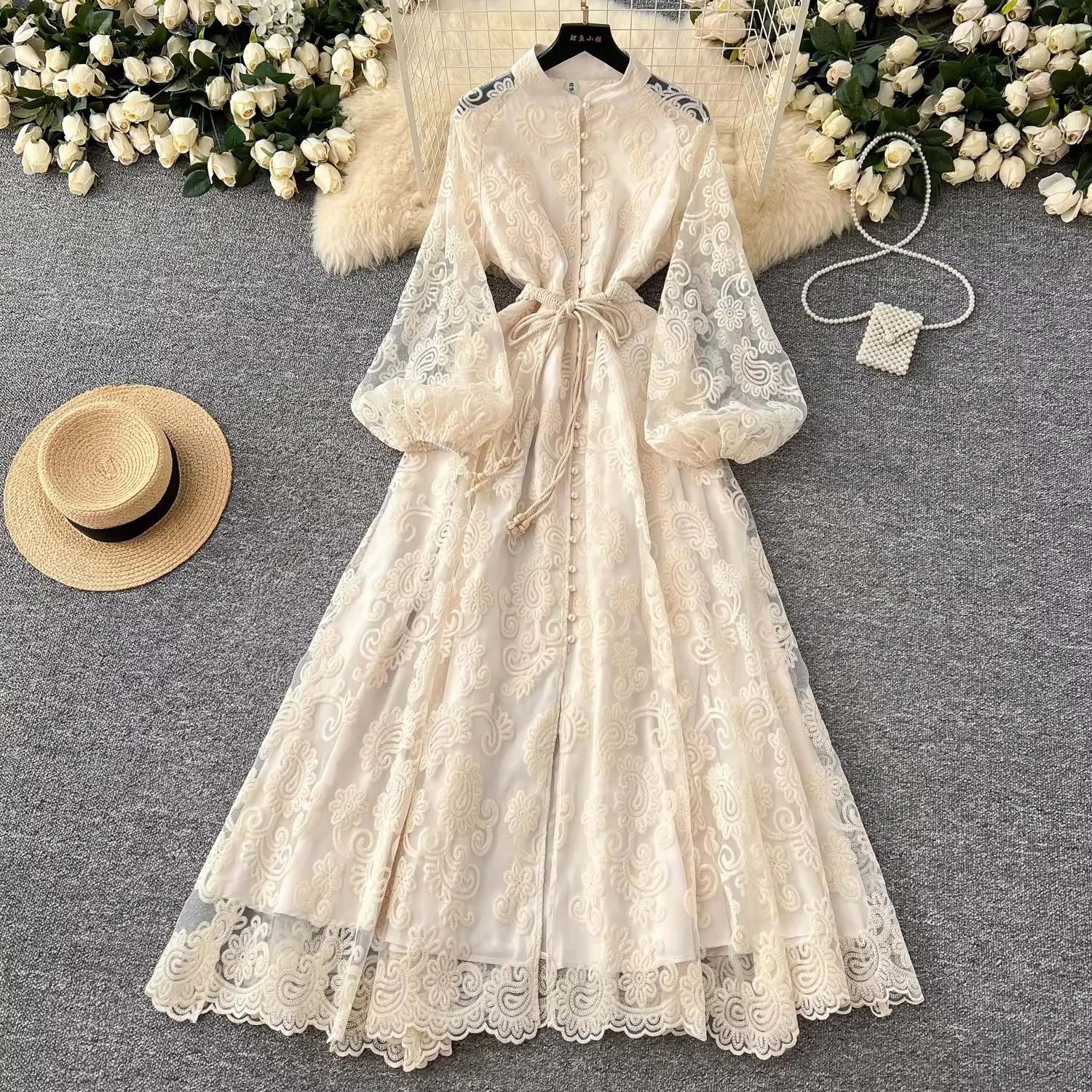 Summer Runway Flower Lace Embroidered Dress French Women Stand Lanetern Sleeve Elegant Sashes Vintage Party Long Robe Vestidos
Summer Runway Flower Lace Embroidered Dress French Women Stand Lanetern Sleeve Elegant Sashes Vintage Party Long Robe Vestidos