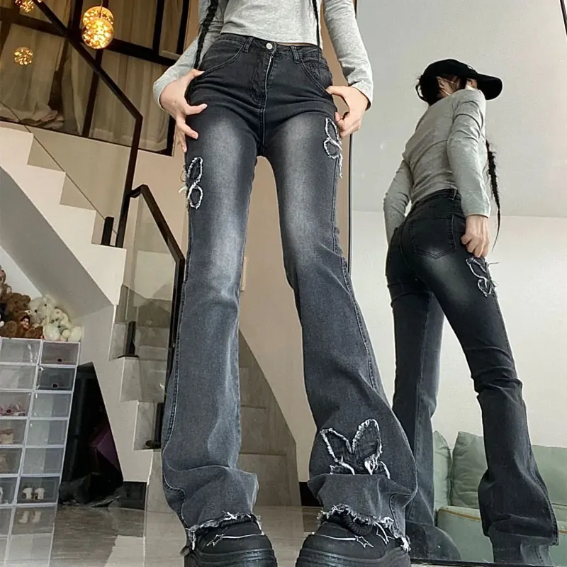 Новые осенние модные джинсы-клеш с вышивкой бабочки, с высокой талией, женская одежда, облегающие брюки, американские джинсы с необработанным краем
Новые осенние модные джинсы-клеш с вышивкой бабочки, с высокой талией, женская одежда, облегающие брюки, американские джинсы с необработанным краем