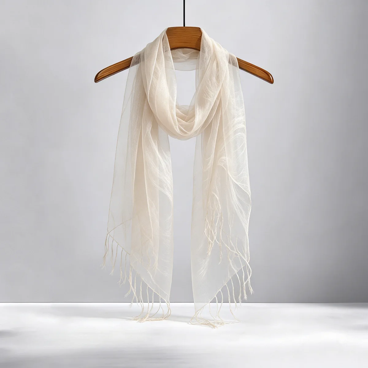 100% Silk Women's Headscarf Japan Fashion Pure Silk Transparency Neck Scarves Ladies Women Accessories Shoulder Cape
100% Silk Women's Headscarf Japan Fashion Pure Silk Transparency Neck Scarves Ladies Women Accessories Shoulder Cape