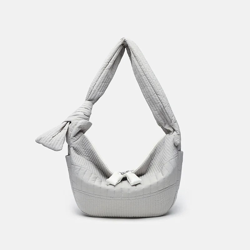 Повседневная тканевая ручная сумка большой емкости в корейском стиле, портативная сумка через плечо INS, модная сумка для подмышек с клецками, уличная сумка
Повседневная тканевая ручная сумка большой емкости в корейском стиле, портативная сумка через плечо INS, модная сумка для подмышек с клецками, уличная сумка