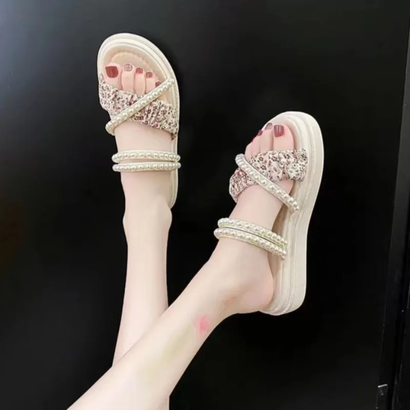 Ultra-Soft Women's Summer Sandals 2026 New Viral Style Thick Sole Versatile Two-Way Wear Non-Slip for Outdoor Use
Ultra-Soft Women's Summer Sandals 2026 New Viral Style Thick Sole Versatile Two-Way Wear Non-Slip for Outdoor Use