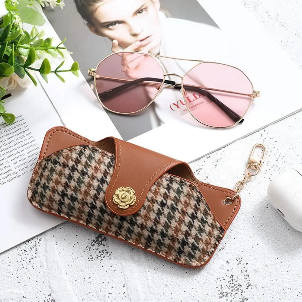 Printing Houndstooth Glasses Bag Korean Style PU Leather Glasses Storage Bag Eyewear Protector Case with Hanging Buckle
Printing Houndstooth Glasses Bag Korean Style PU Leather Glasses Storage Bag Eyewear Protector Case with Hanging Buckle
