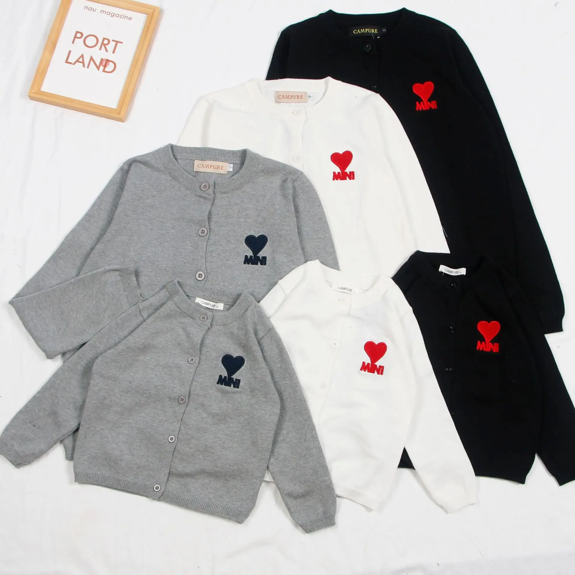 Children's Knit Cardigan Autumn and Winter Boys and Girls Love Treasure Pure Cotton Wool Cardigan Coat
Children's Knit Cardigan Autumn and Winter Boys and Girls Love Treasure Pure Cotton Wool Cardigan Coat