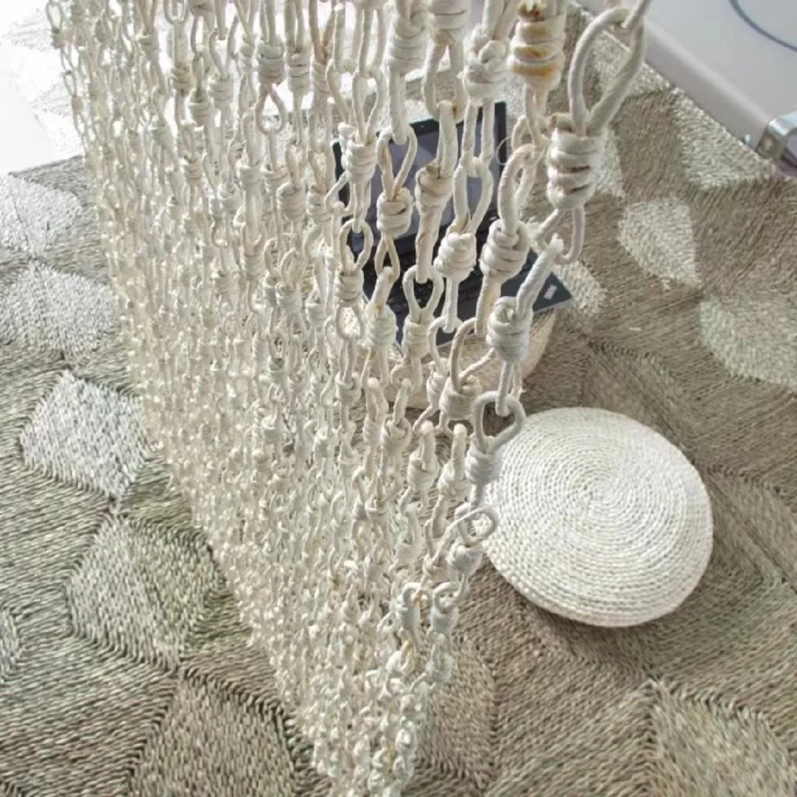 Grass woven door curtains, partitions, kindergarten handmade decorative walls, rural interior decoration, grass rope curtains
Grass woven door curtains, partitions, kindergarten handmade decorative walls, rural interior decoration, grass rope curtains