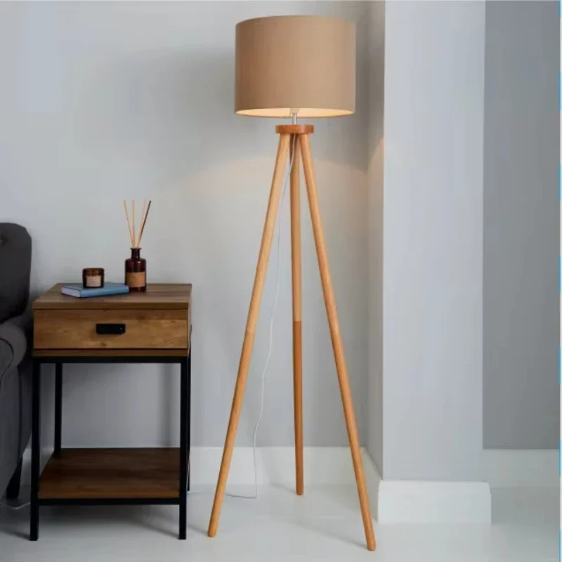 Wooden floor lamp with fabric shade for living room or bedroom, modern floor lamp with E27 lamp holder
Wooden floor lamp with fabric shade for living room or bedroom, modern floor lamp with E27 lamp holder
