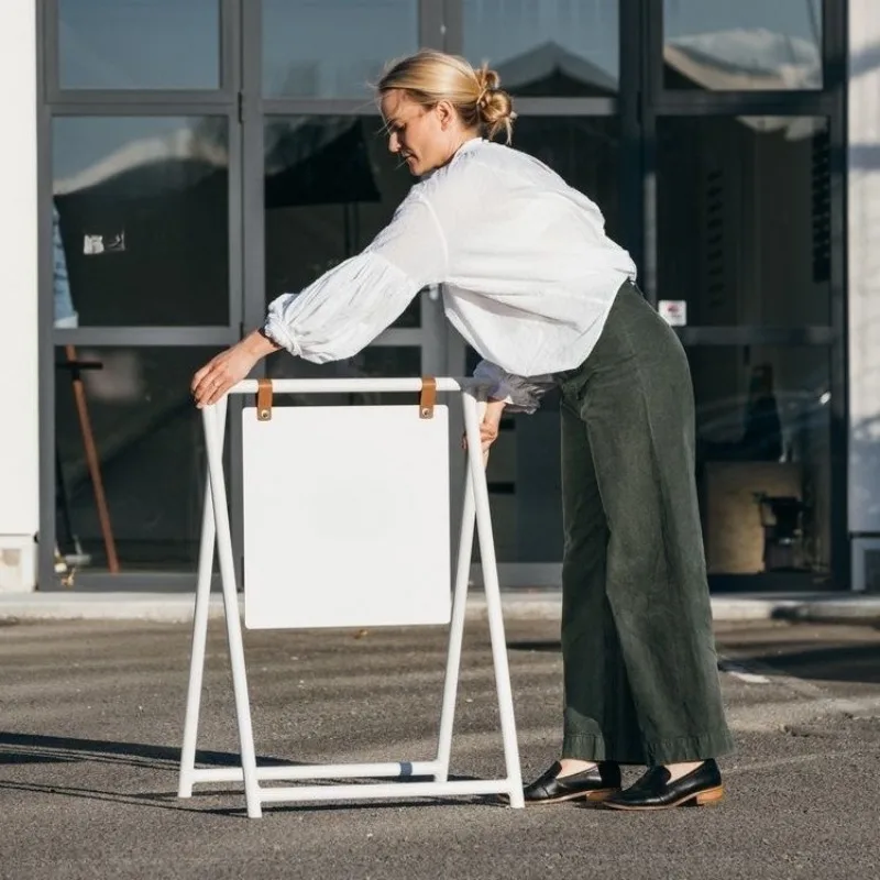 Simple Internet celebrity floor-to-ceiling store vertical door display stand three-dimensional small sign
Simple Internet celebrity floor-to-ceiling store vertical door display stand three-dimensional small sign