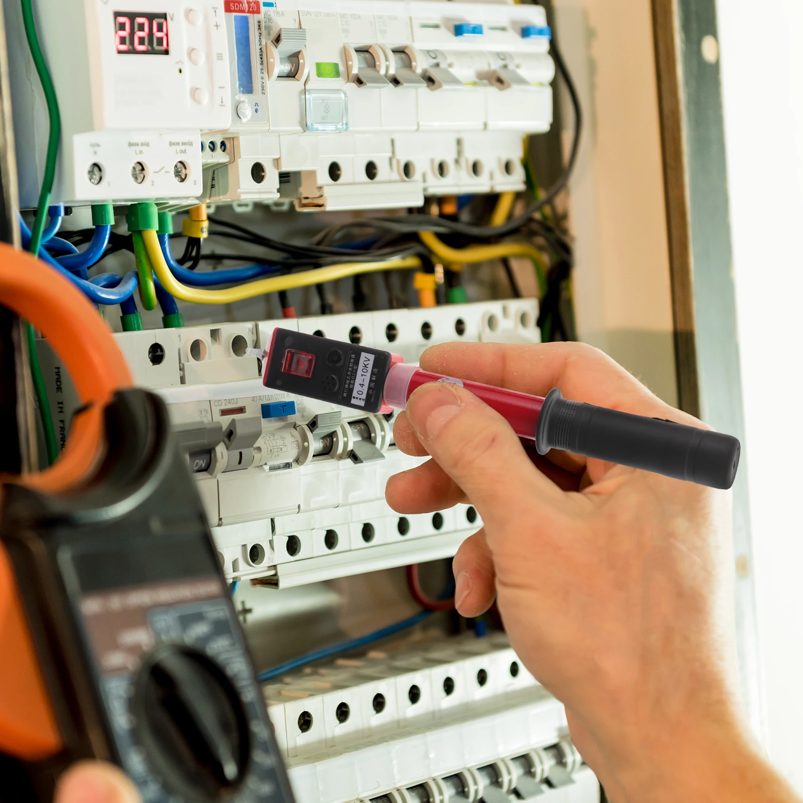 Electrician Voltage Tester Pen Retractable Circuit 0.2-10Kv High Precision Non Contact Voltage Tester Wire
Electrician Voltage Tester Pen Retractable Circuit 0.2-10Kv High Precision Non Contact Voltage Tester Wire