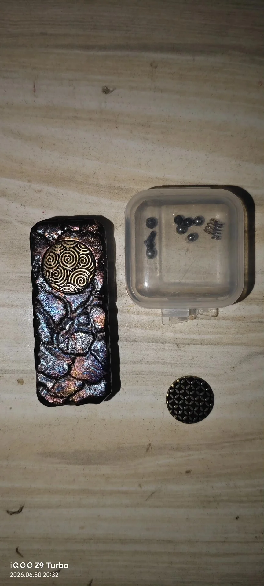 TANGO edc color titanium stone pattern material EDC decompression toy
TANGO edc color titanium stone pattern material EDC decompression toy
