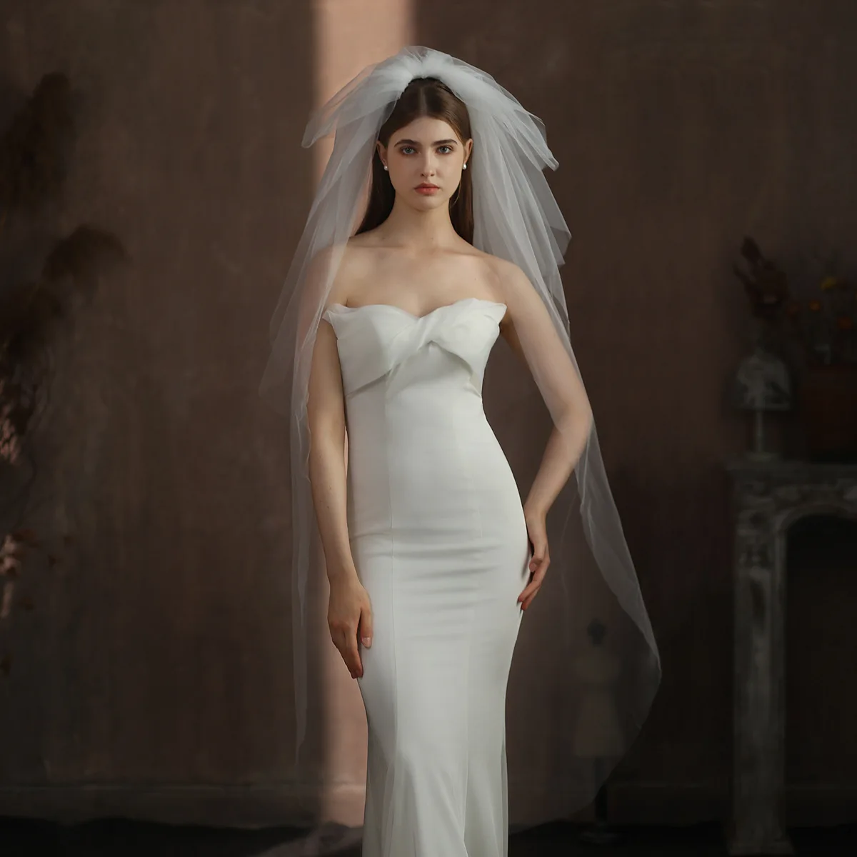 V307 Long Veil with Multiple Layers of Fluffy White Plain Tulle for Wedding Photoshoots, Bridal Styling, and Makeup, New Bridal Headpiece
V307 Long Veil with Multiple Layers of Fluffy White Plain Tulle for Wedding Photoshoots, Bridal Styling, and Makeup, New Bridal Headpiece