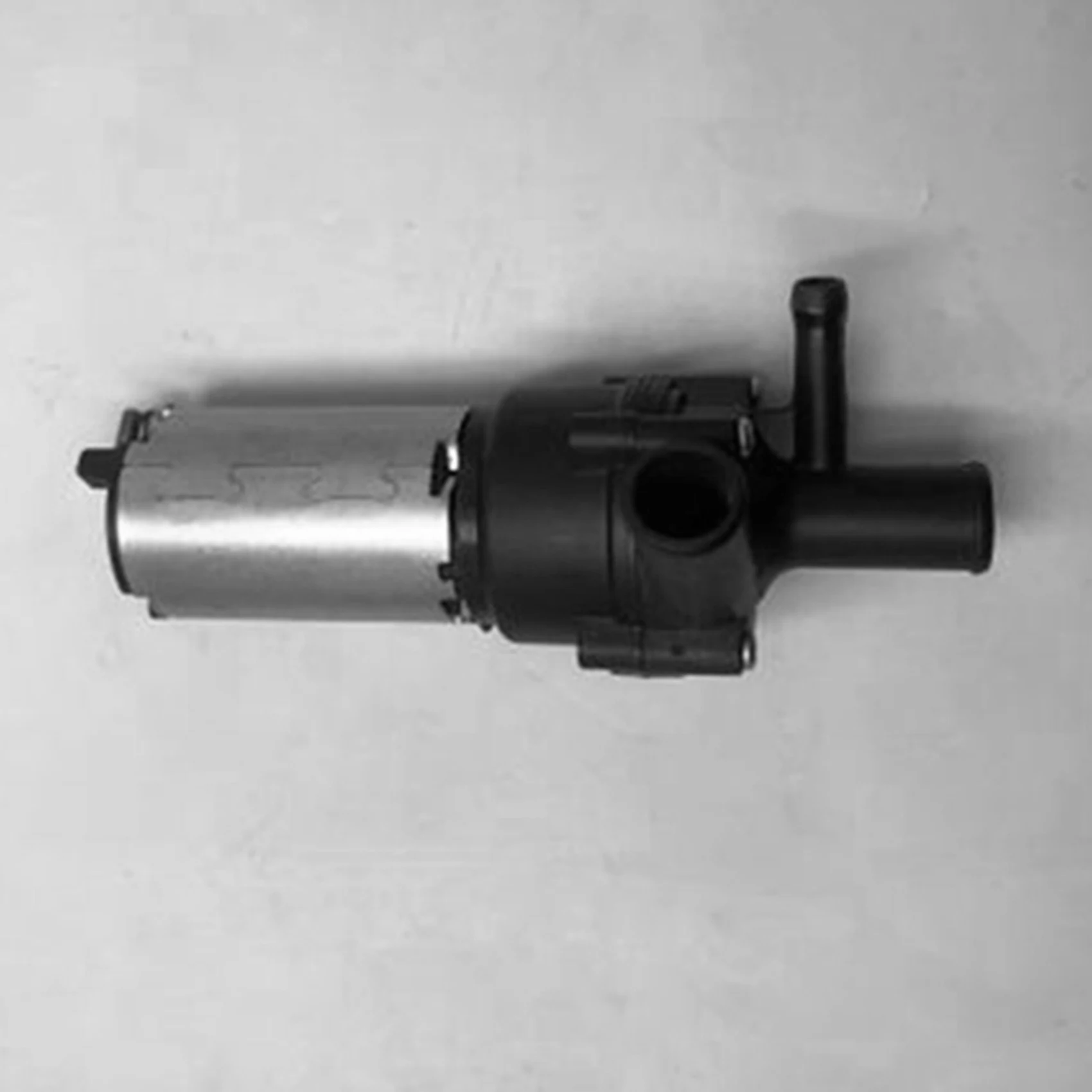 Automobile Auxiliary Water Pump Electronic Water Pump 0018353564 For W202 W210 R129
Automobile Auxiliary Water Pump Electronic Water Pump 0018353564 For W202 W210 R129