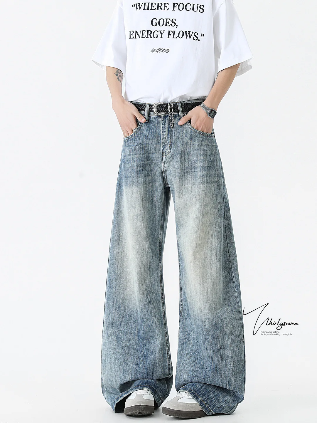 Мужские джинсы в стиле ретро-американский винтаж, осенние, с бамбуковым узором, прямые, широкие, повседневные, спортивные
Мужские джинсы в стиле ретро-американский винтаж, осенние, с бамбуковым узором, прямые, широкие, повседневные, спортивные