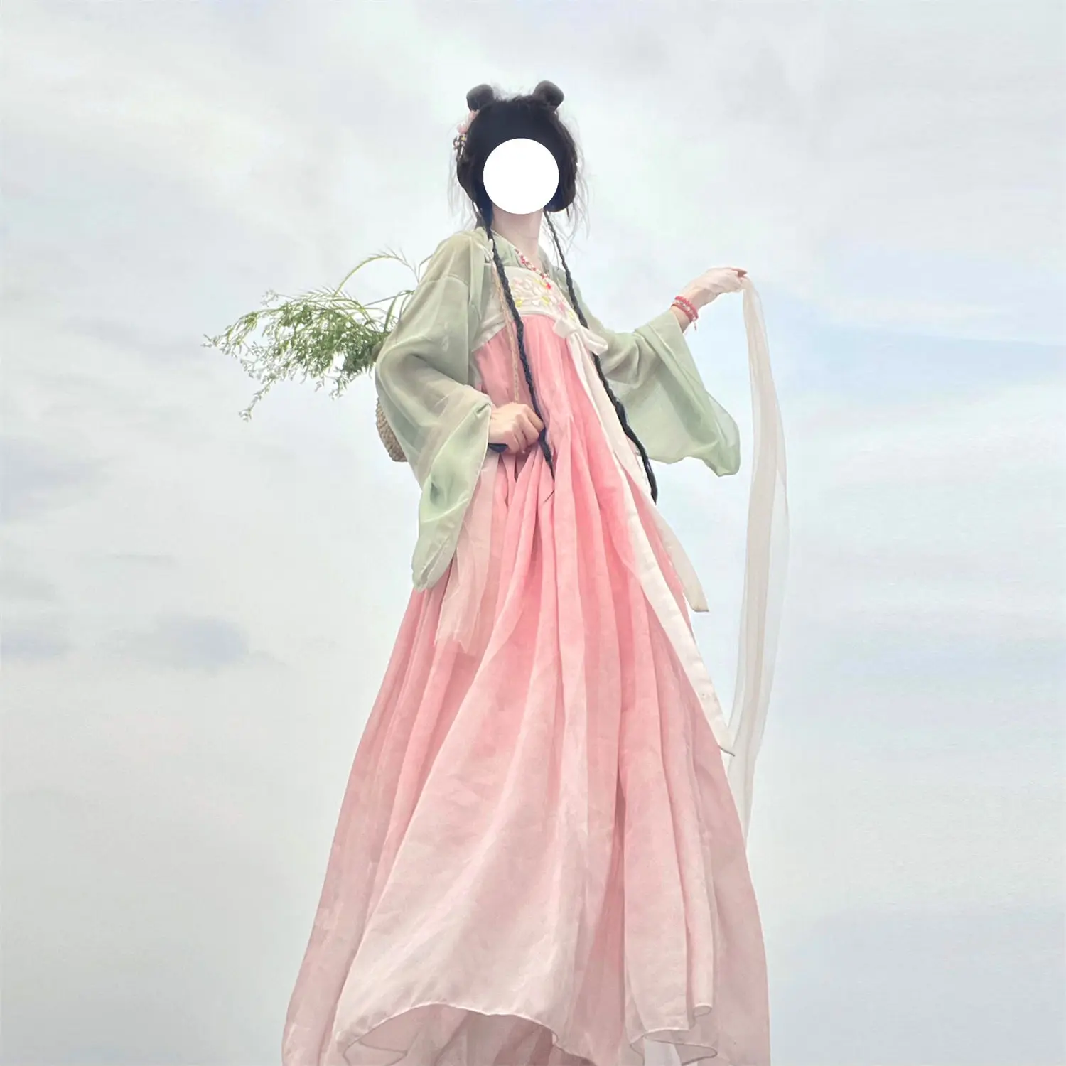 2025 New Tang Inspired Dress - Embroidered Chinese Style Set Traditional Carnival Costume Women's Suit
2025 New Tang Inspired Dress - Embroidered Chinese Style Set Traditional Carnival Costume Women's Suit
