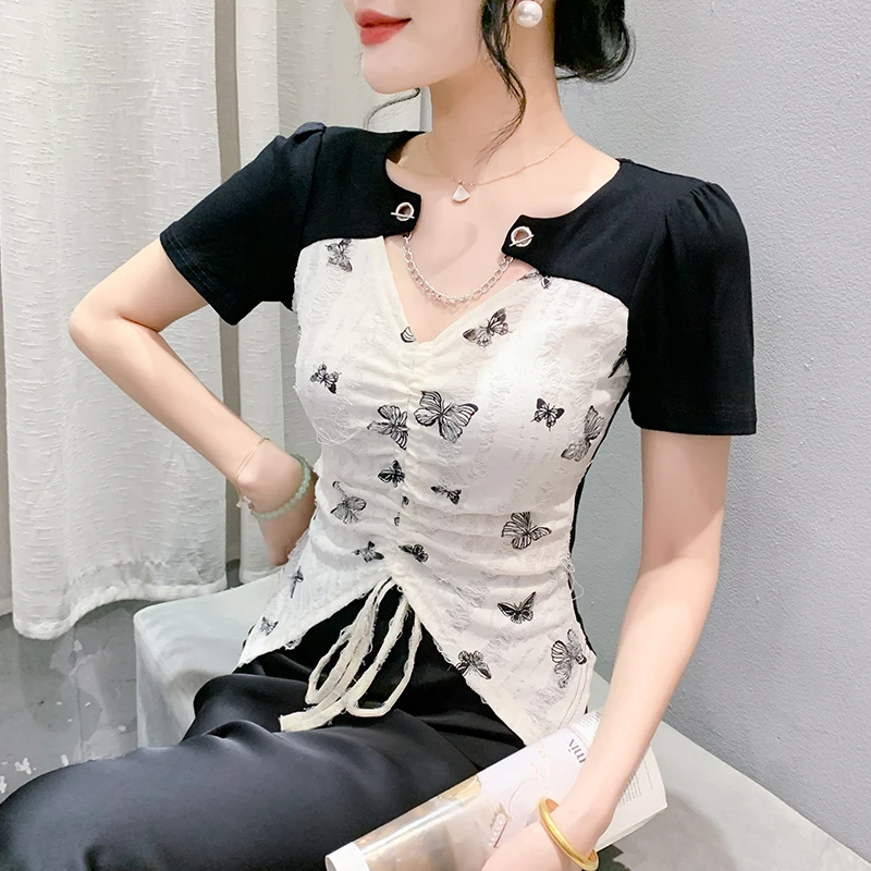 Black Summer Korean Style T-Shirt Chic Sexy V-Neck Patchwork Chain Print Butterfly Lace Up Women Tops Short Sleeve Tees New 4530
Black Summer Korean Style T-Shirt Chic Sexy V-Neck Patchwork Chain Print Butterfly Lace Up Women Tops Short Sleeve Tees New 4530