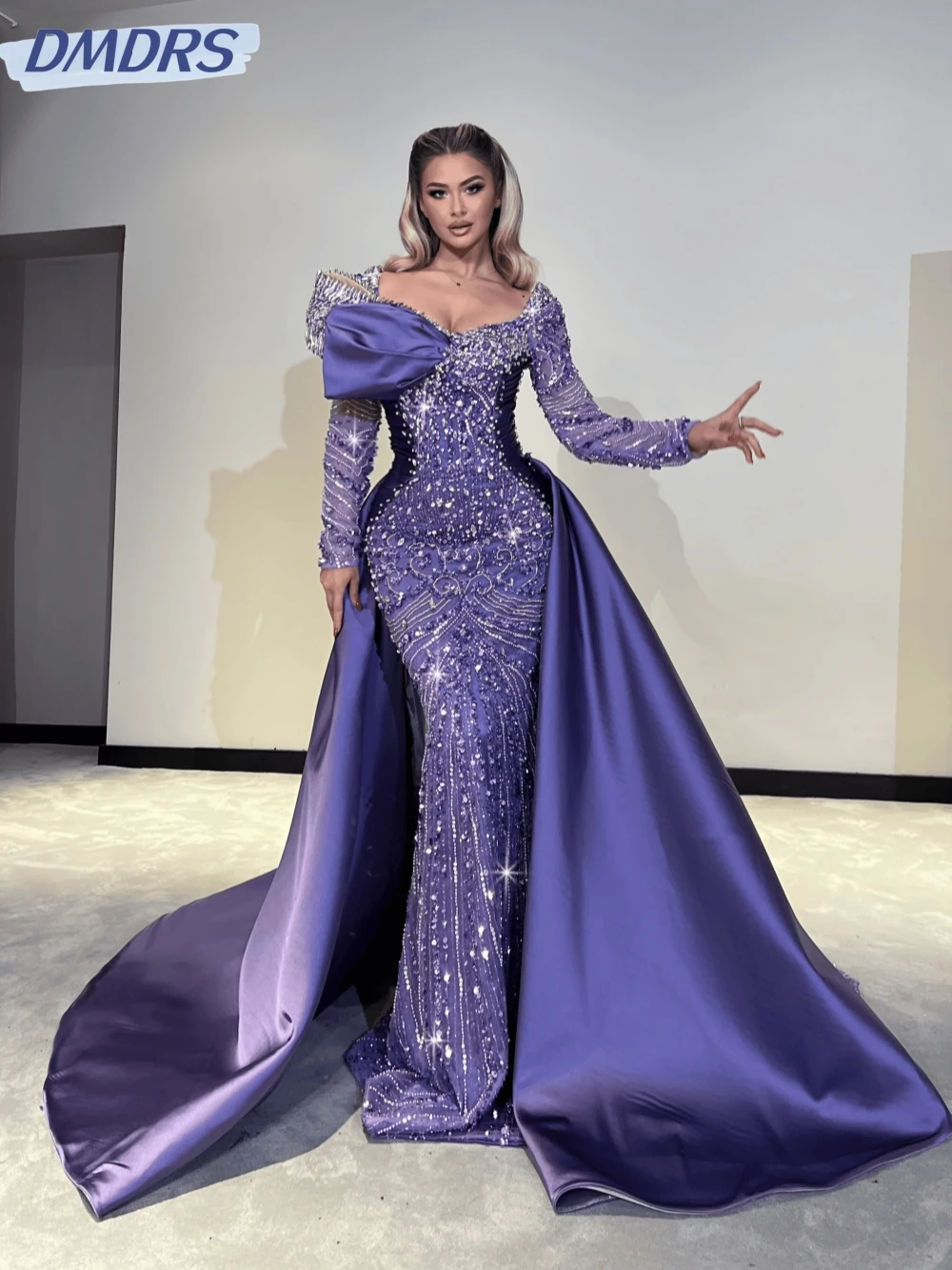 Purple Beaded Crystal Evening Dress With Detachable Train Illusion Long Sleeve Wedding Party Gown Customized Luxury Prom Dresses
Purple Beaded Crystal Evening Dress With Detachable Train Illusion Long Sleeve Wedding Party Gown Customized Luxury Prom Dresses