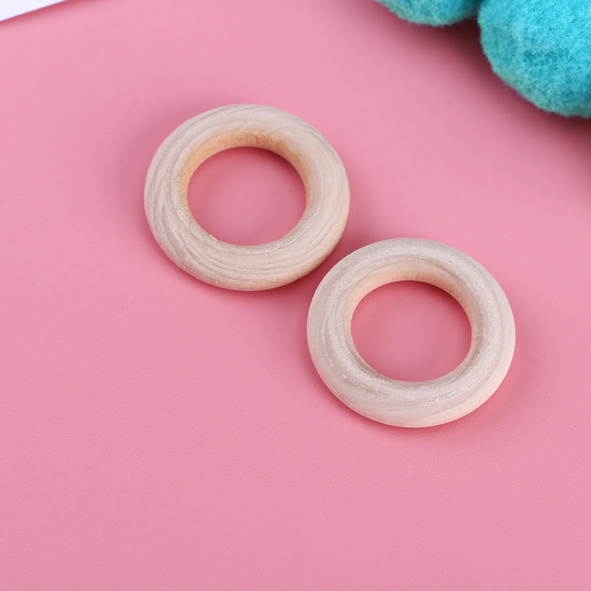 20 Pom Poms Stringing Kit Assorted 3cm Diameter 2m Cotton Rope 2 Wooden Rings Garland Hanging Decorations Crafts School
20 Pom Poms Stringing Kit Assorted 3cm Diameter 2m Cotton Rope 2 Wooden Rings Garland Hanging Decorations Crafts School