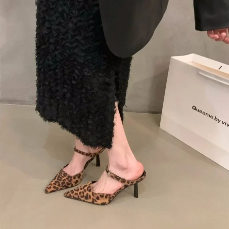 Women's Single Shoes Summer and Autumn Sexy Leopard Pattern Pointed Thin Heel Open Heel High Heel Wrapped Sandals for Women 2024
Women's Single Shoes Summer and Autumn Sexy Leopard Pattern Pointed Thin Heel Open Heel High Heel Wrapped Sandals for Women 2024