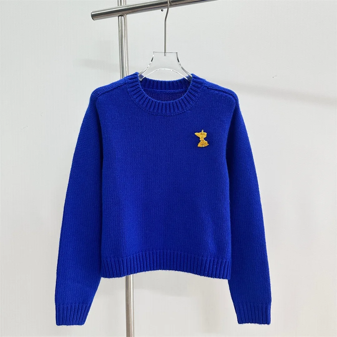 Fashionable Casual Wool Knitted Sweater Women's round Neck Pin Stripe Decorated High End New Style Leisure Top by South Oil
Fashionable Casual Wool Knitted Sweater Women's round Neck Pin Stripe Decorated High End New Style Leisure Top by South Oil