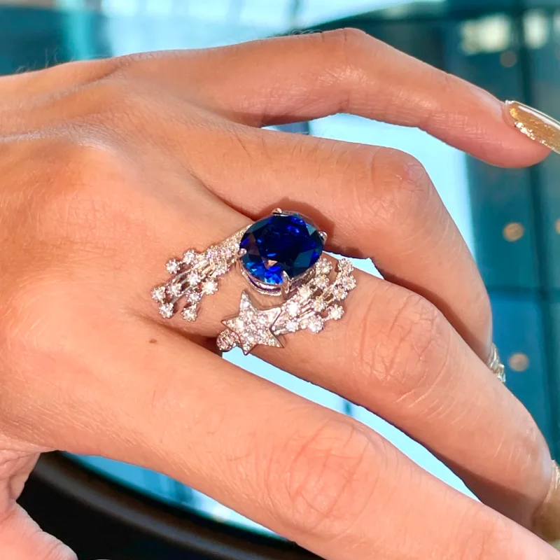 BELLUX TK Live Hot Selling S925 Silver Full Diamond Royal Blue Sapphire Meteor Star Shiny Fashion Ring
BELLUX TK Live Hot Selling S925 Silver Full Diamond Royal Blue Sapphire Meteor Star Shiny Fashion Ring