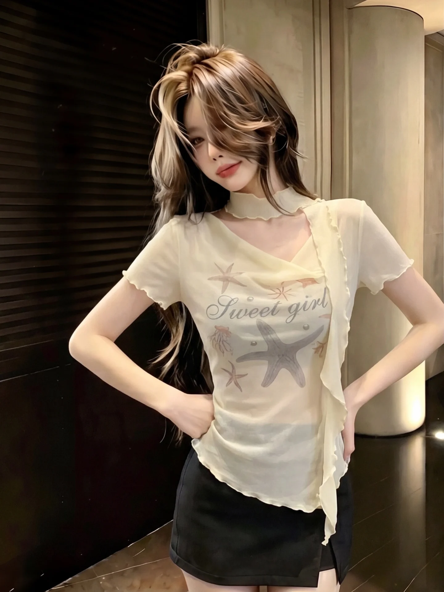 Chic Summer New Style Women's Slim Fit T-Shirt with Sash And Open Collar Lightweight Mesh Snowflake Top in Apricot Color
Chic Summer New Style Women's Slim Fit T-Shirt with Sash And Open Collar Lightweight Mesh Snowflake Top in Apricot Color