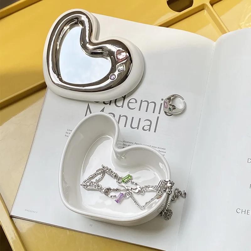 Original Design Gemstone Party Love Ceramic Jewelry Box Object Gift Bedroom Desktop Gift Ornament Home Decoration Gift 
Original Design Gemstone Party Love Ceramic Jewelry Box Object Gift Bedroom Desktop Gift Ornament Home Decoration Gift