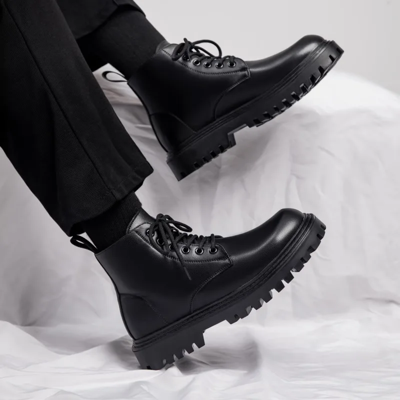New Autumn Men's Leather Boots British Style Boots Pure Color Black Men's Shoes PU Leather Surface Short Tube Boots
New Autumn Men's Leather Boots British Style Boots Pure Color Black Men's Shoes PU Leather Surface Short Tube Boots