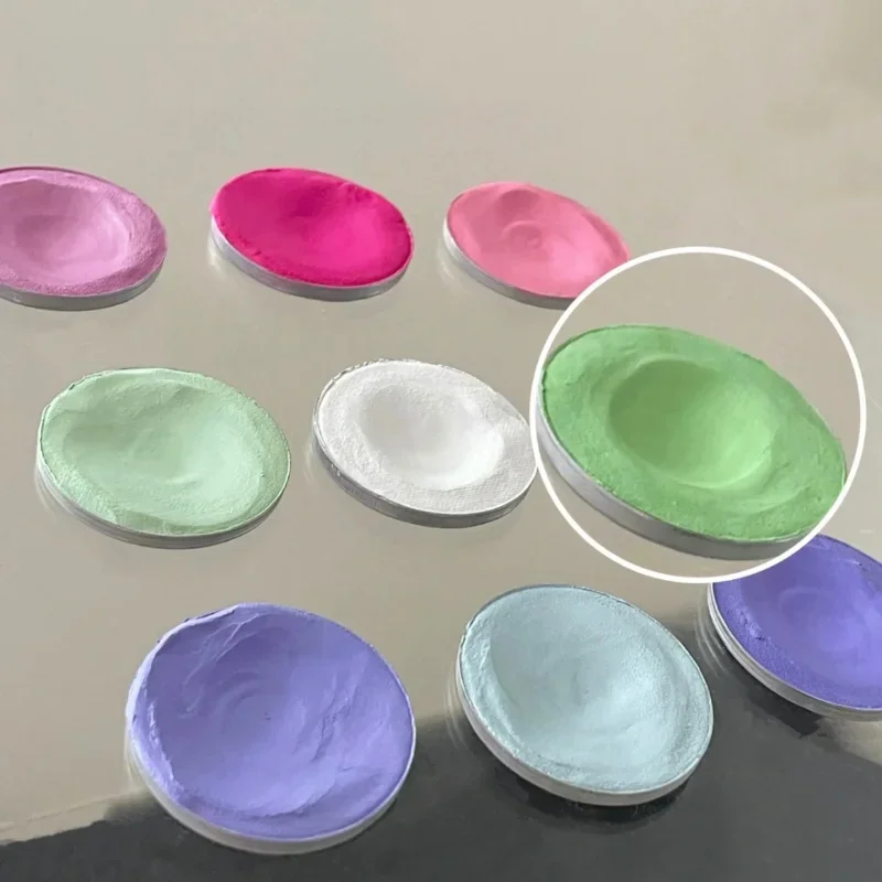 Cool summer feeling Hot color Don't choose the wrong Uhue sweet and cool black pink eyeshadow cream, new product.
Cool summer feeling Hot color Don't choose the wrong Uhue sweet and cool black pink eyeshadow cream, new product.