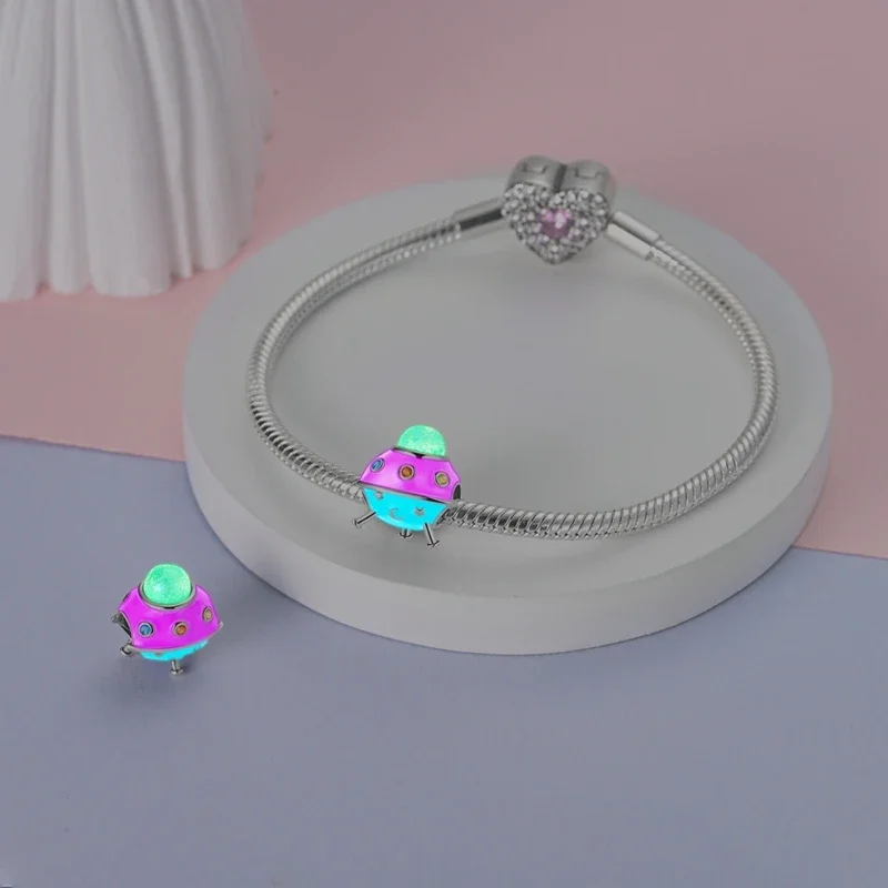 Подвески Plata 925, красочные НЛО, планеты, луны, звезды, бусины, подходят для оригинальных браслетов 925, подвески для женщин, ювелирные изделия, сделай сам, подарки
Подвески Plata 925, красочные НЛО, планеты, луны, звезды, бусины, подходят для оригинальных браслетов 925, подвески для женщин, ювелирные изделия, сделай сам, подарки