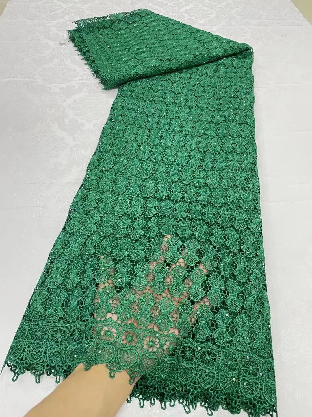 Lace fabric 2024 High Quality African Guipure Cord Lace Fabric Nigerian Water Soluble Lace for Sewing Women Party Dresses
Lace fabric 2024 High Quality African Guipure Cord Lace Fabric Nigerian Water Soluble Lace for Sewing Women Party Dresses