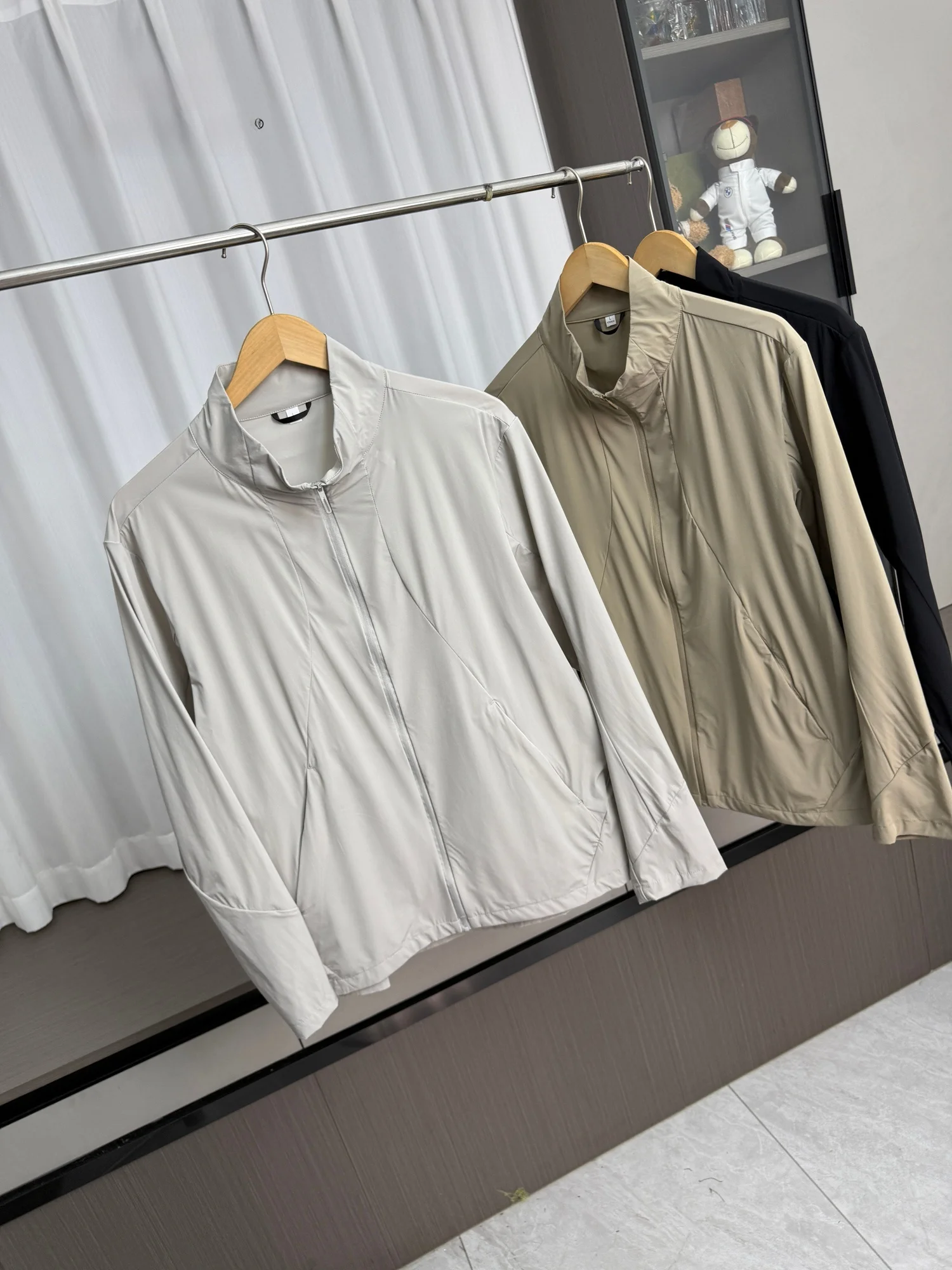 Quick Dry Moisture Wicking Outdoor Casual Men's Spring Summer Anti UV Jacket Stand Collar Fashionable Urban Style Long Sleeve
Quick Dry Moisture Wicking Outdoor Casual Men's Spring Summer Anti UV Jacket Stand Collar Fashionable Urban Style Long Sleeve