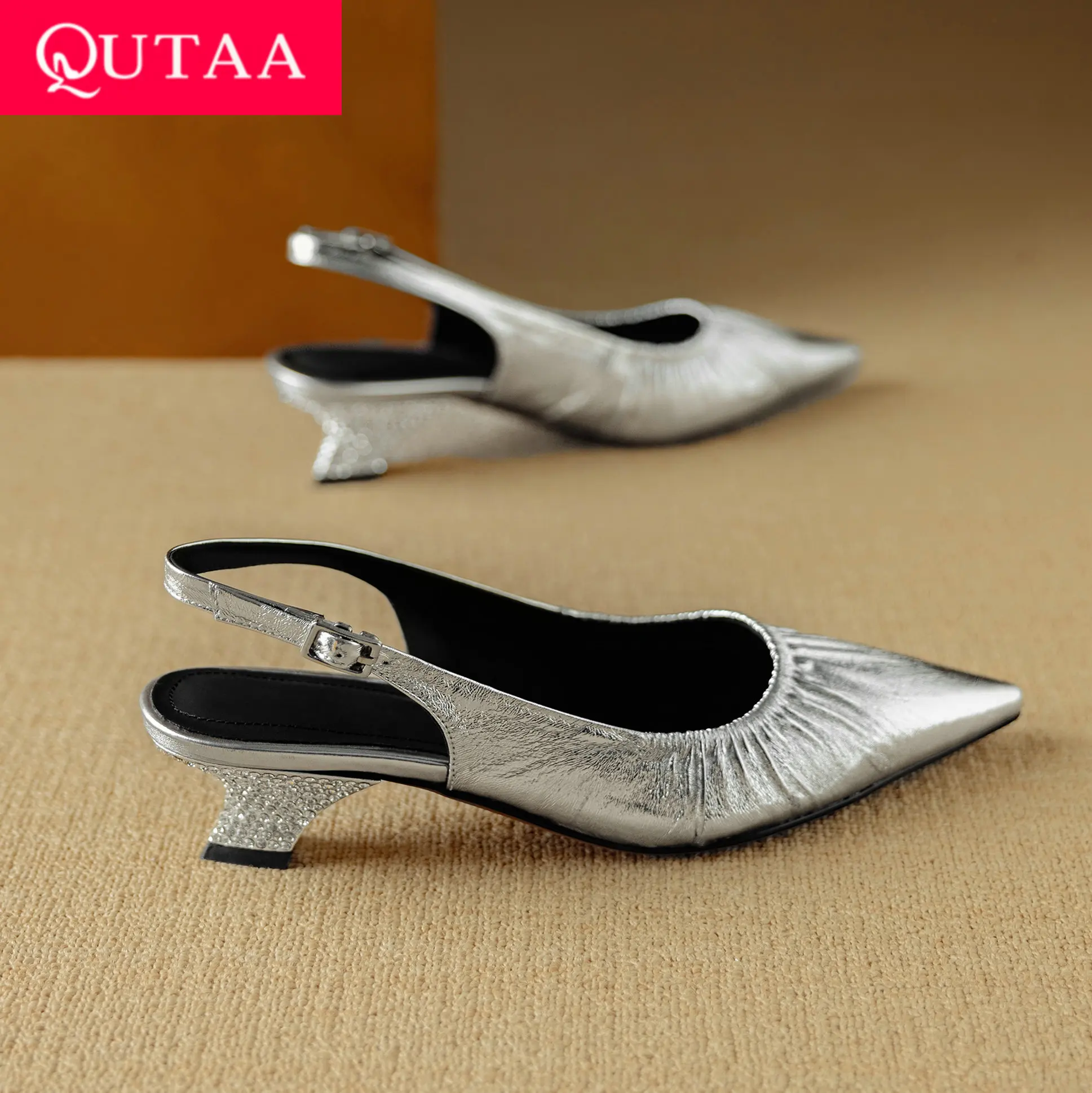 QUTAA 2025 Fashion Slingback Women Pumps High Heels Shoes Pointed Toe Cow Leather Shoes Pleats Office Shoes Dress 34-40
QUTAA 2025 Fashion Slingback Women Pumps High Heels Shoes Pointed Toe Cow Leather Shoes Pleats Office Shoes Dress 34-40