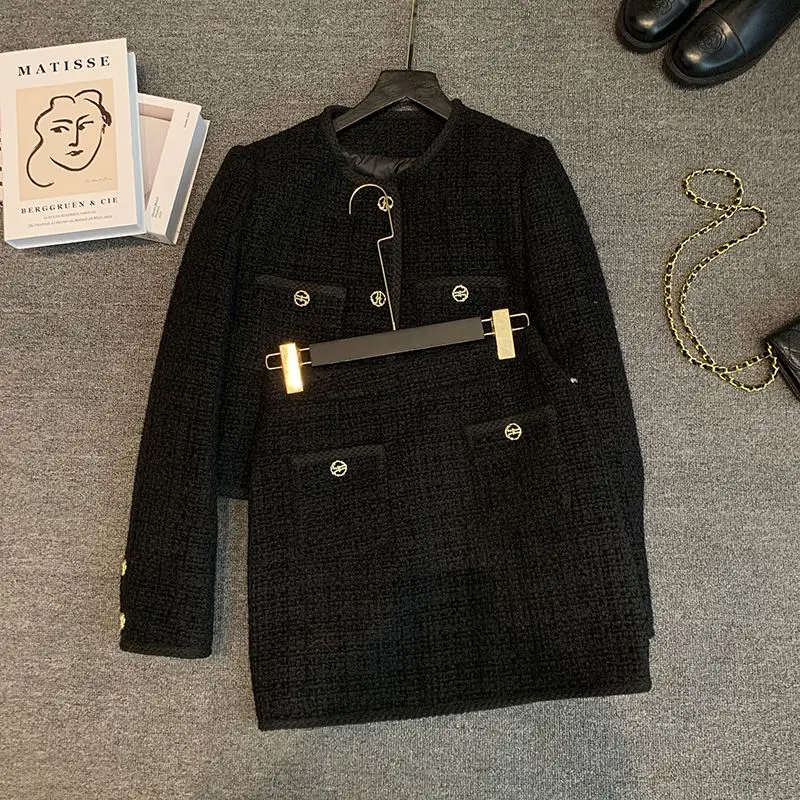 Women Vintage Tweed Fragrant Suit Jacke Coat Top And A Line Skirt Two Piece Set Matching Outfits 2023 Winter Jacquard Clothes
Women Vintage Tweed Fragrant Suit Jacke Coat Top And A Line Skirt Two Piece Set Matching Outfits 2023 Winter Jacquard Clothes