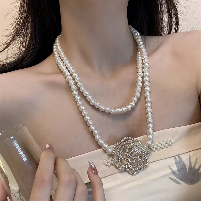 necklace for women 2025 luxury retro metal necklace with rhinestone rose imitation pearls Necklace fashionable neck accessory
necklace for women 2025 luxury retro metal necklace with rhinestone rose imitation pearls Necklace fashionable neck accessory